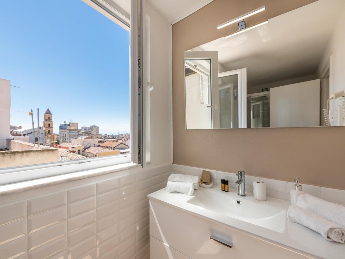 דירות Casa Alla Marina Del Porto Di קליארי מראה חיצוני תמונה