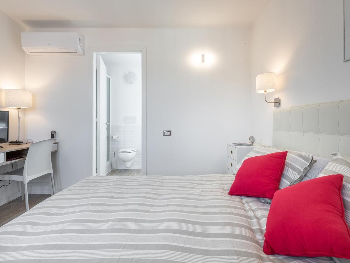 דירות Casa Alla Marina Del Porto Di קליארי מראה חיצוני תמונה